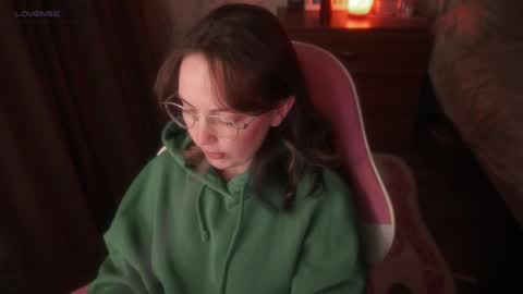 Snapshot of star_shopping chatting on November 2025 12:37:02 PM Alice online show from November 2025 12:37:02 PM