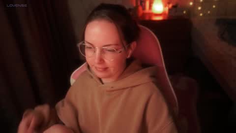 Snapshot of star_shopping chatting on November 2025 09:03:02 PM Alice online show from November 2025 09:03:02 PM