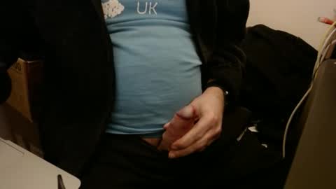 stargazer1069 online show from April 2026 12:44:02 PM