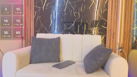 starlight_mature23_aws online show from January 2026 10:41:02 PM