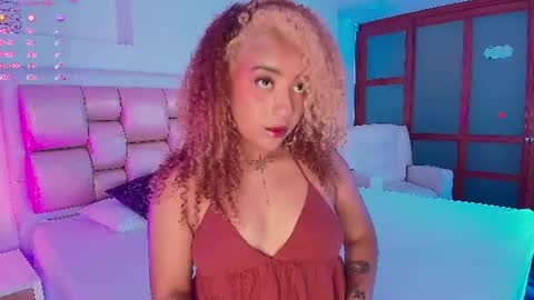 Snapshot of starlightsss_ chatting on June 2026 02:20:02 PM . online show from June 2026 02:20:02 PM