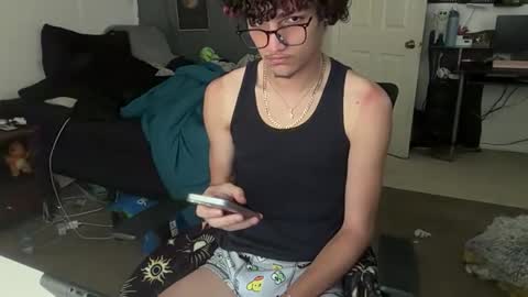 starryvari online show from April 2026 05:28:01 PM