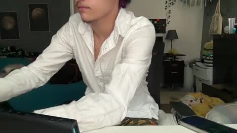 starryvari online show from April 2026 07:05:02 PM