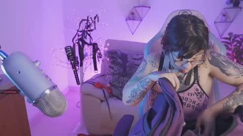 Yoko online show from September 2025 12:37:01 PM