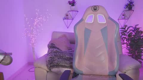 Yoko online show from September 2025 12:27:02 PM