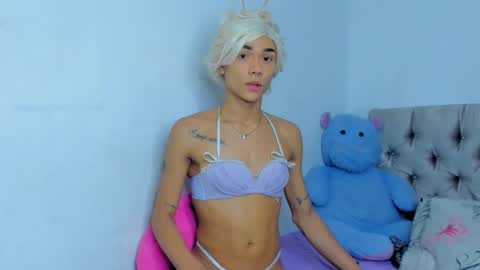 stassiebell online show from January 2025 11:33:01 PM