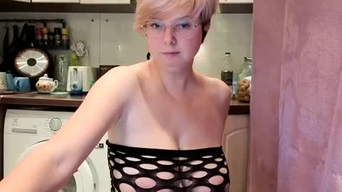 Stasya online show from October 2025 02:19:01 PM