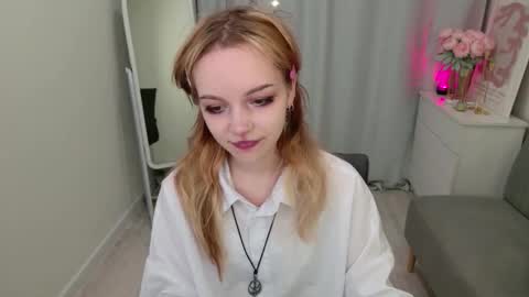 MONICA online show from September 2025 01:48:02 PM