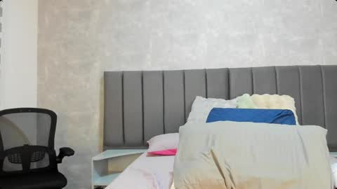 Melany online show from April 2026 04:46:01 AM