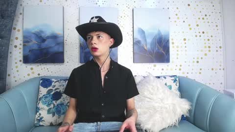 Snapshot of steev_novoa chatting on December 2024 04:48:02 AM Steev online show from December 2024 04:48:02 AM