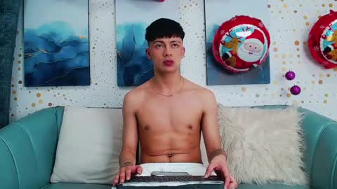 Snapshot of steev_novoa chatting on December 2024 04:47:02 AM Steev online show from December 2024 04:47:02 AM