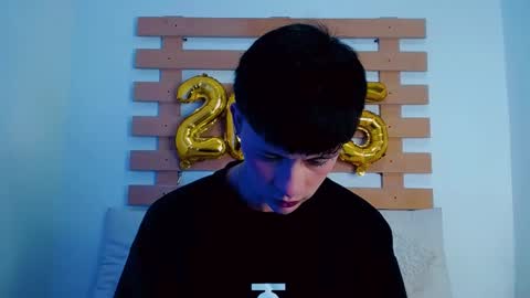 Snapshot of steev_novoa chatting on January 2025 03:50:02 AM Steev online show from January 2025 03:50:02 AM