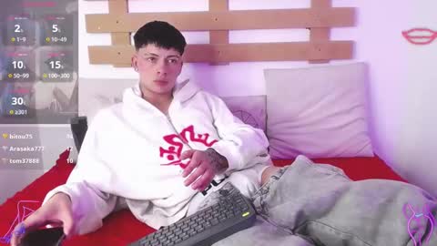 Snapshot of steev_novoa chatting on January 2025 10:01:01 AM Steev online show from January 2025 10:01:01 AM