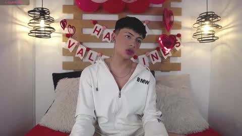 Snapshot of steev_novoa chatting on February 2025 04:15:01 AM Steev online show from February 2025 04:15:01 AM