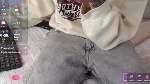 Snapshot of steev_novoa chatting on February 2025 07:43:01 AM Steev online show from February 2025 07:43:01 AM