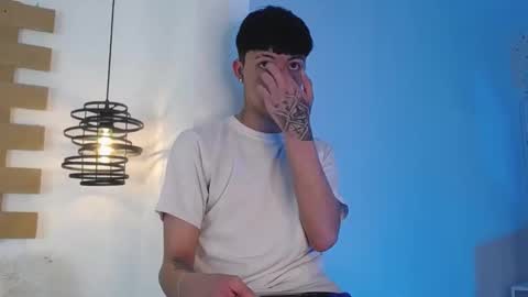 Snapshot of steev_novoa chatting on March 2025 03:51:02 AM Steev online show from March 2025 03:51:02 AM