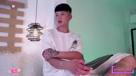 Snapshot of steev_novoa chatting on March 2025 05:27:02 AM Steev online show from March 2025 05:27:02 AM