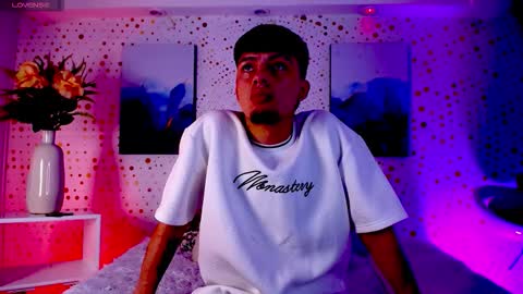 Snapshot of steev_novoa chatting on February 2026 03:04:01 AM Steev online show from February 2026 03:04:01 AM