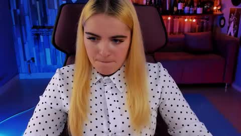 stef_nicks online show from September 2025 09:09:01 AM