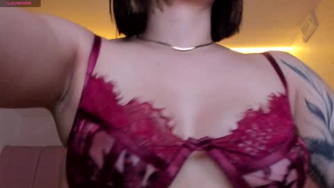 Stefa Gomez  online show from January 2025 12:01:02 PM