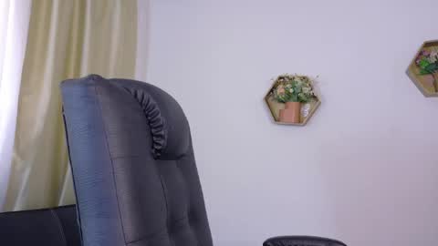 stefannycipriani_ online show from July 2026 03:08:01 PM