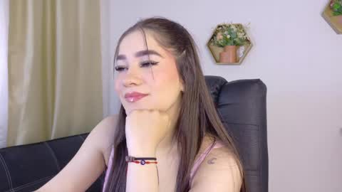 stefannycipriani_ online show from July 2026 06:20:01 PM