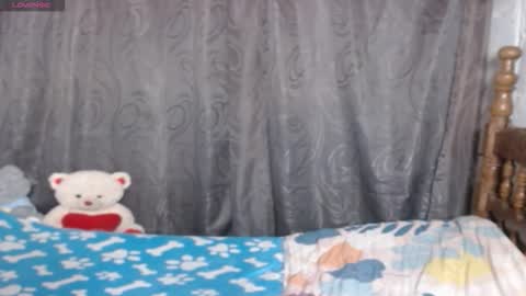 stefany_pablo1 online show from November 2025 01:42:02 PM