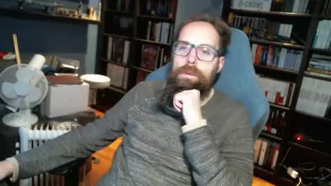 Snapshot of stefffg chatting on December 2024 07:17:01 PM MeStef online show from December 2024 07:17:01 PM