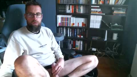 Snapshot of stefffg chatting on September 2025 08:20:02 AM MeStef online show from September 2025 08:20:02 AM