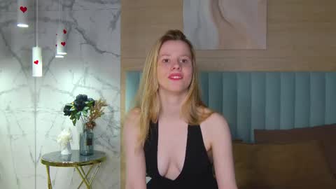 Snapshot of stefie_wells chatting on May 2026 05:46:02 AM Stefie online show from May 2026 05:46:02 AM