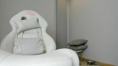 Stefany Bratz online show from April 2026 03:12:02 AM