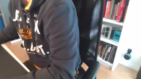 Snapshot of steiferpimmel chatting on February 2025 12:47:02 PM steiferpimmel online show from February 2025 12:47:02 PM