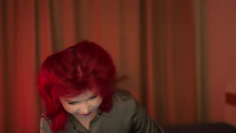 Stella online show from November 2025 12:33:01 AM