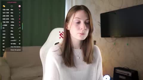 Stella online show from September 2025 07:52:02 AM