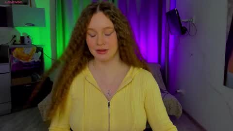 Stella online show from October 2025 04:40:02 PM