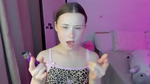 stella_sunny online show from February 2025 05:26:02 PM