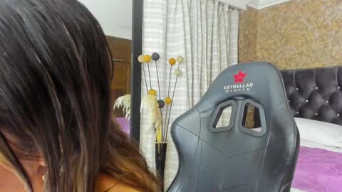 Estella online show from January 2025 11:50:01 PM