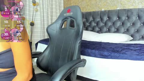 Estella online show from February 2025 08:20:02 PM