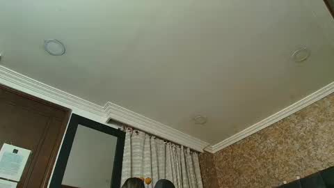 Estella online show from September 2025 08:01:01 PM