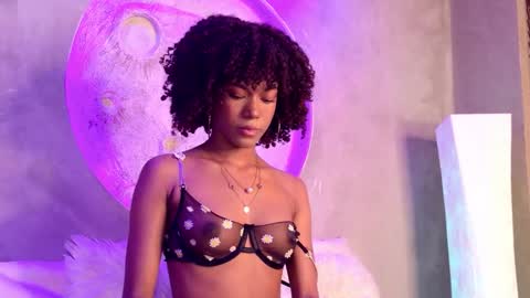 Snapshot of stellaciel_ chatting on October 2025 10:43:02 PM S T E L L A online show from October 2025 10:43:02 PM