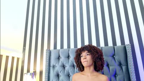 Snapshot of stellaciel_ chatting on November 2025 10:31:01 PM S T E L L A online show from November 2025 10:31:01 PM