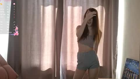 Stella online show from October 2025 08:01:01 AM