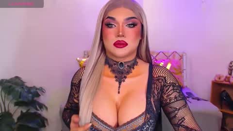 Snapshot of stellagrayts chatting on November 2025 10:10:02 AM CALL ME STELLA online show from November 2025 10:10:02 AM