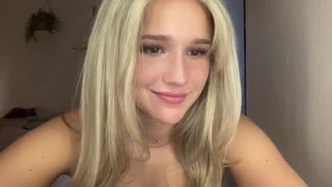 stellaraexox online show from January 2025 11:53:02 PM