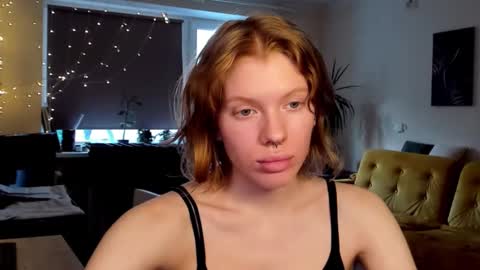 S T E L L A online show from February 2025 12:33:01 PM