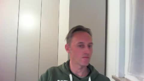 sten015 online show from December 2024 04:39:01 PM