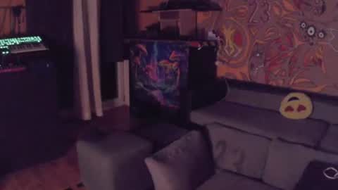 lee online show from September 2025 02:11:02 AM