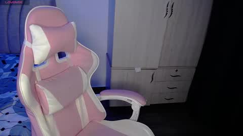 Emma online show from December 2024 01:50:01 AM