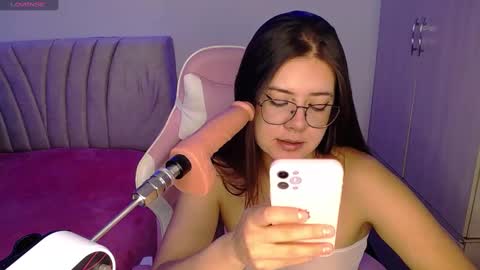 Emma online show from January 2025 11:01:02 PM