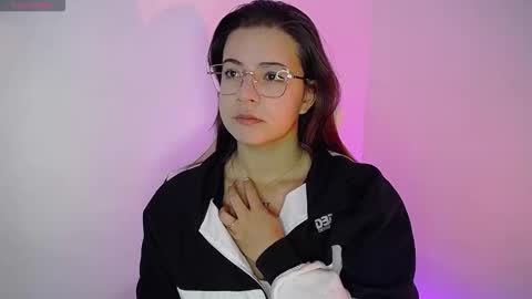 Emma online show from September 2025 12:36:02 AM